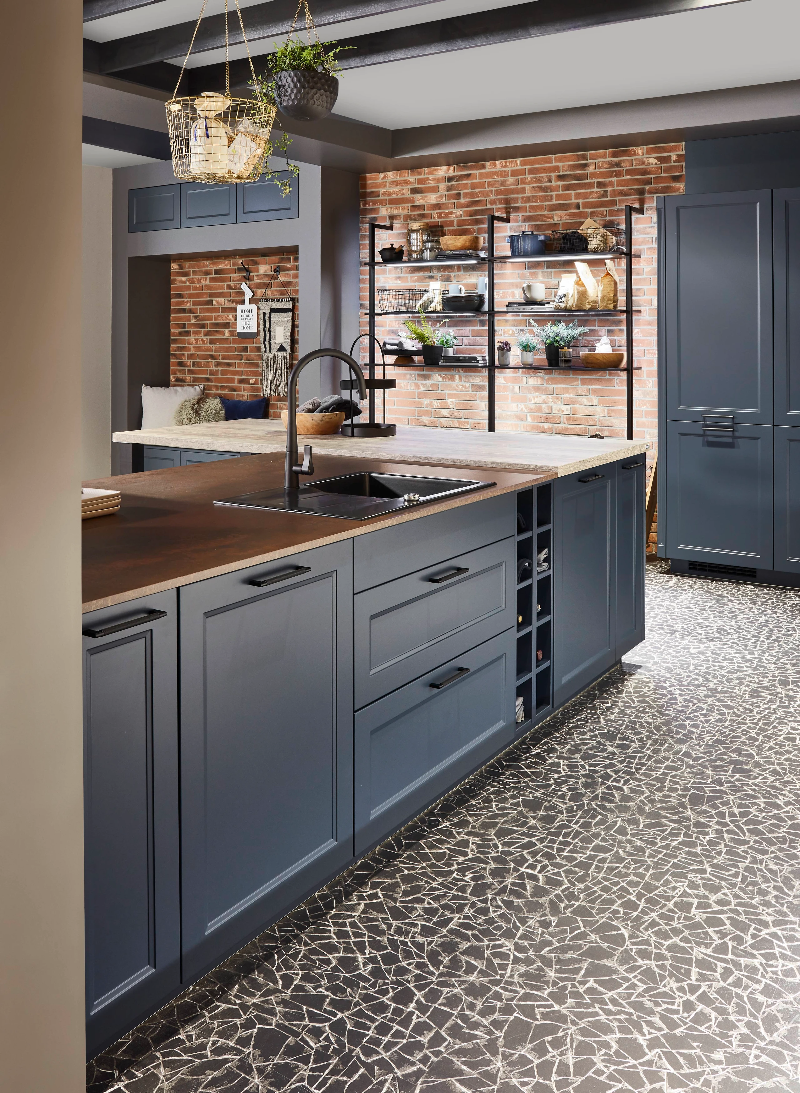 Contemporary Shape kitchen with sculptural elements